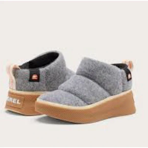 Worn Once! SOREL Out N About Mini Puffy Boots - Picture 2 of 7